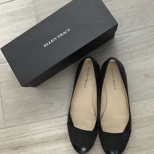 Flat shoes